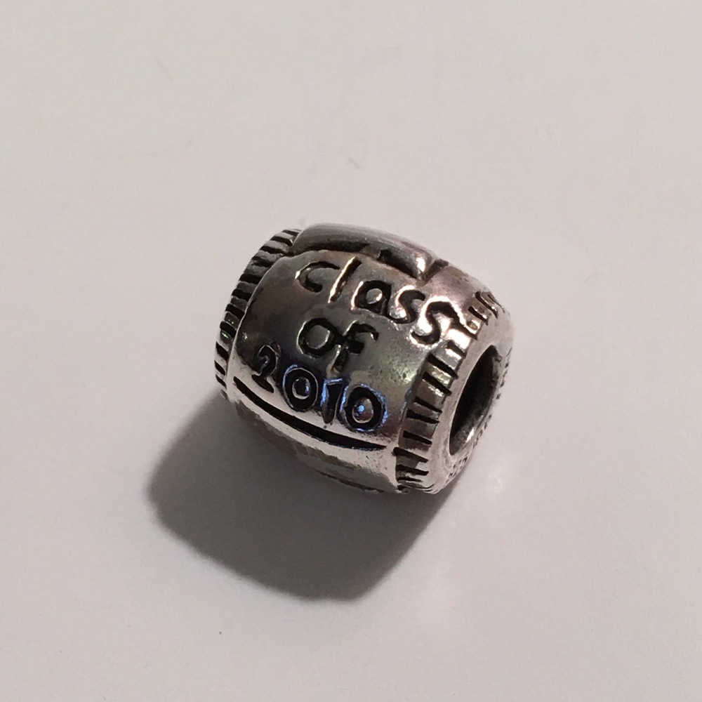 Pandora - Class of 2010 Charm